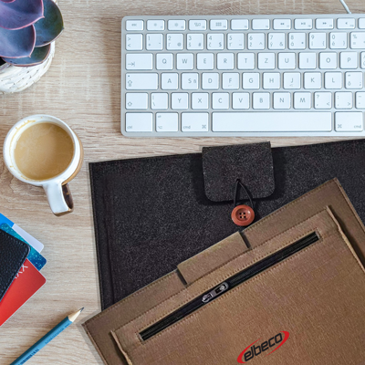 15.4'' Wool Felt Seminar Pouch 03