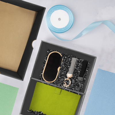 Black Gift Box 2 Compartment with Shredded Paper- M Size 04