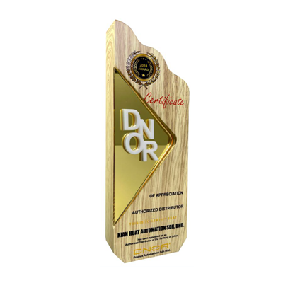 Wood Series Type 8 Trophy 01